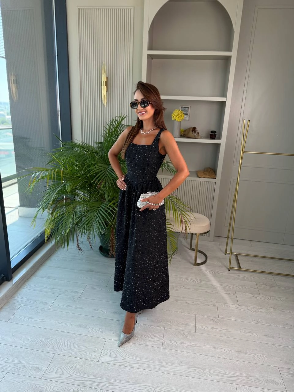 Siyah%20Minimal%20Taşlı%20Double%20Krep%20Kumaş%20Bel%20Bağlamalı%20Elbise
