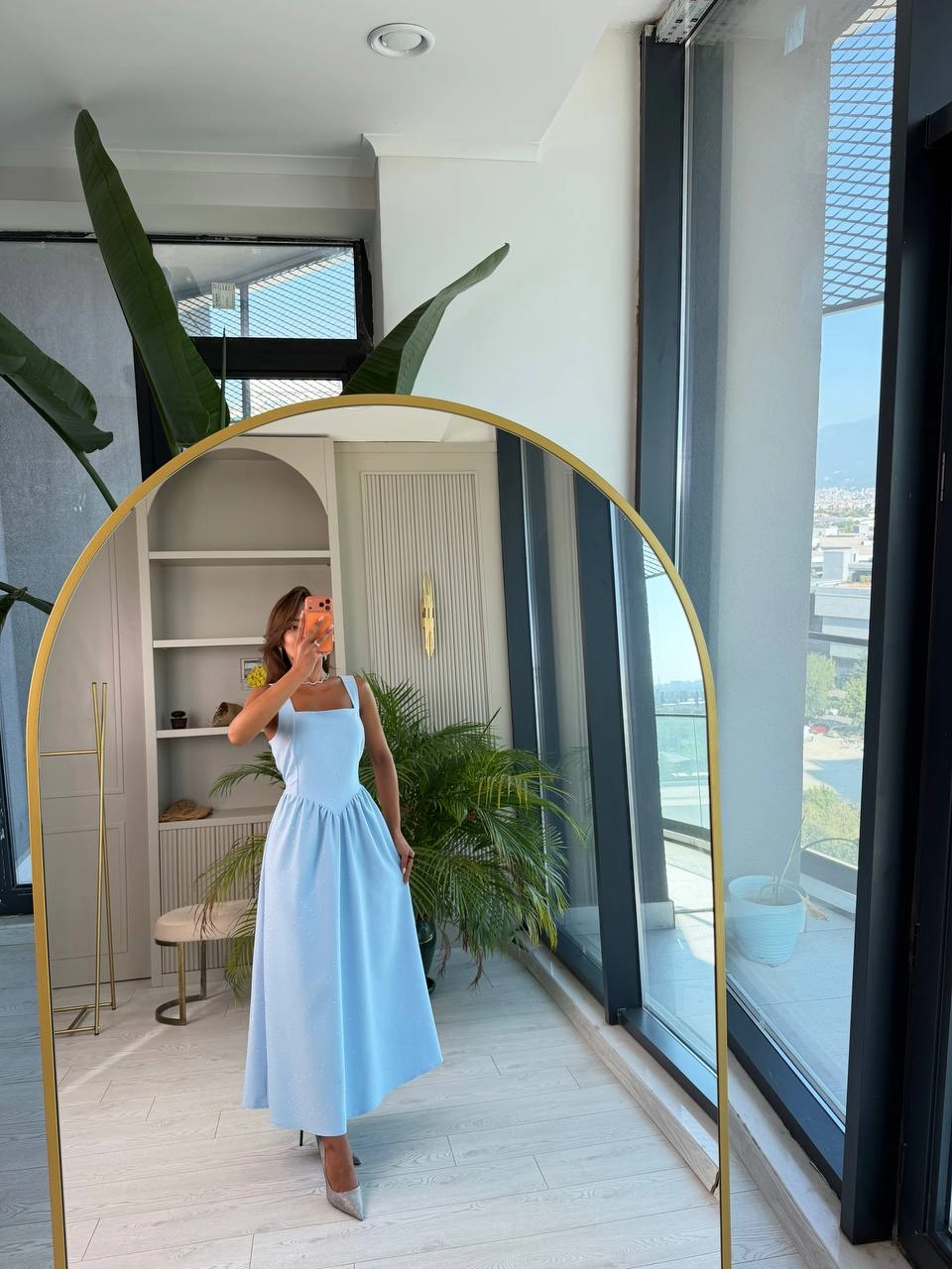 Mavi%20Minimal%20Taşlı%20Double%20Krep%20Kumaş%20Bel%20Bağlamalı%20Elbise