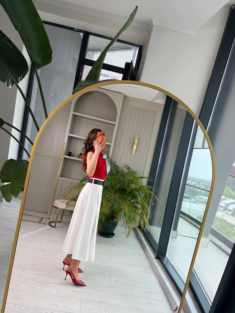 Kırmızı%20Fular%20Detaylı%20Likralı%20Bluz