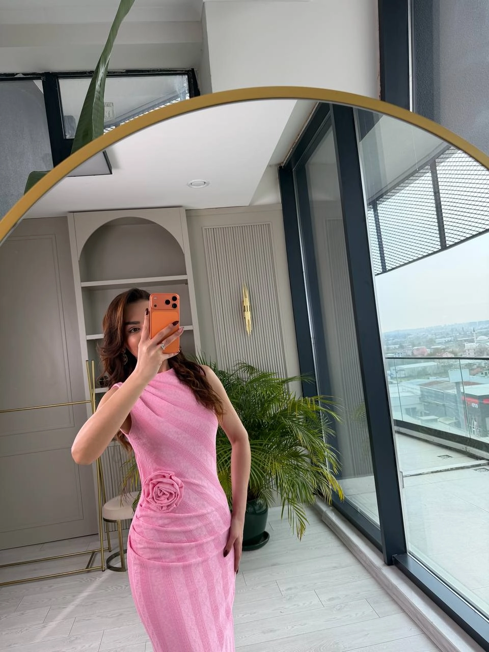 Barbie%20Pembe%20Gül%20Broş%20Detaylı%20Astarlı%20Dantel%20Elbise