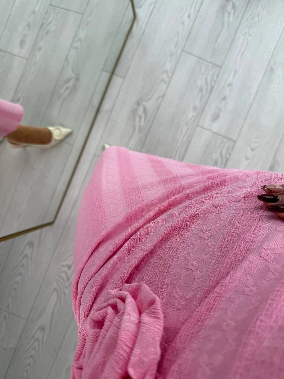 Barbie%20Pembe%20Gül%20Broş%20Detaylı%20Astarlı%20Dantel%20Elbise