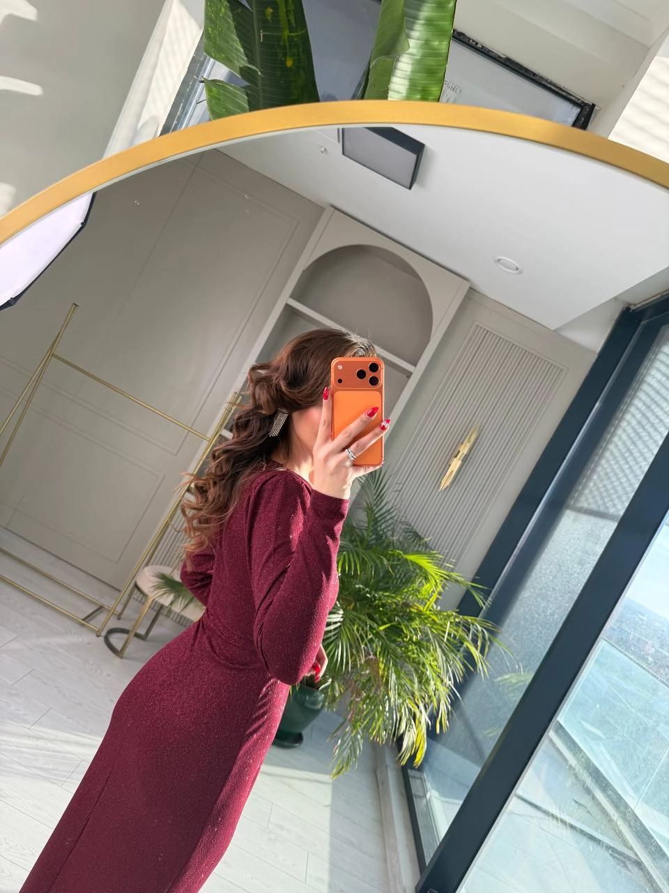 Bordo%20Düğüm%20Detaylı%20Işıltılı%20Kumaş%20Likralı%20Elbise