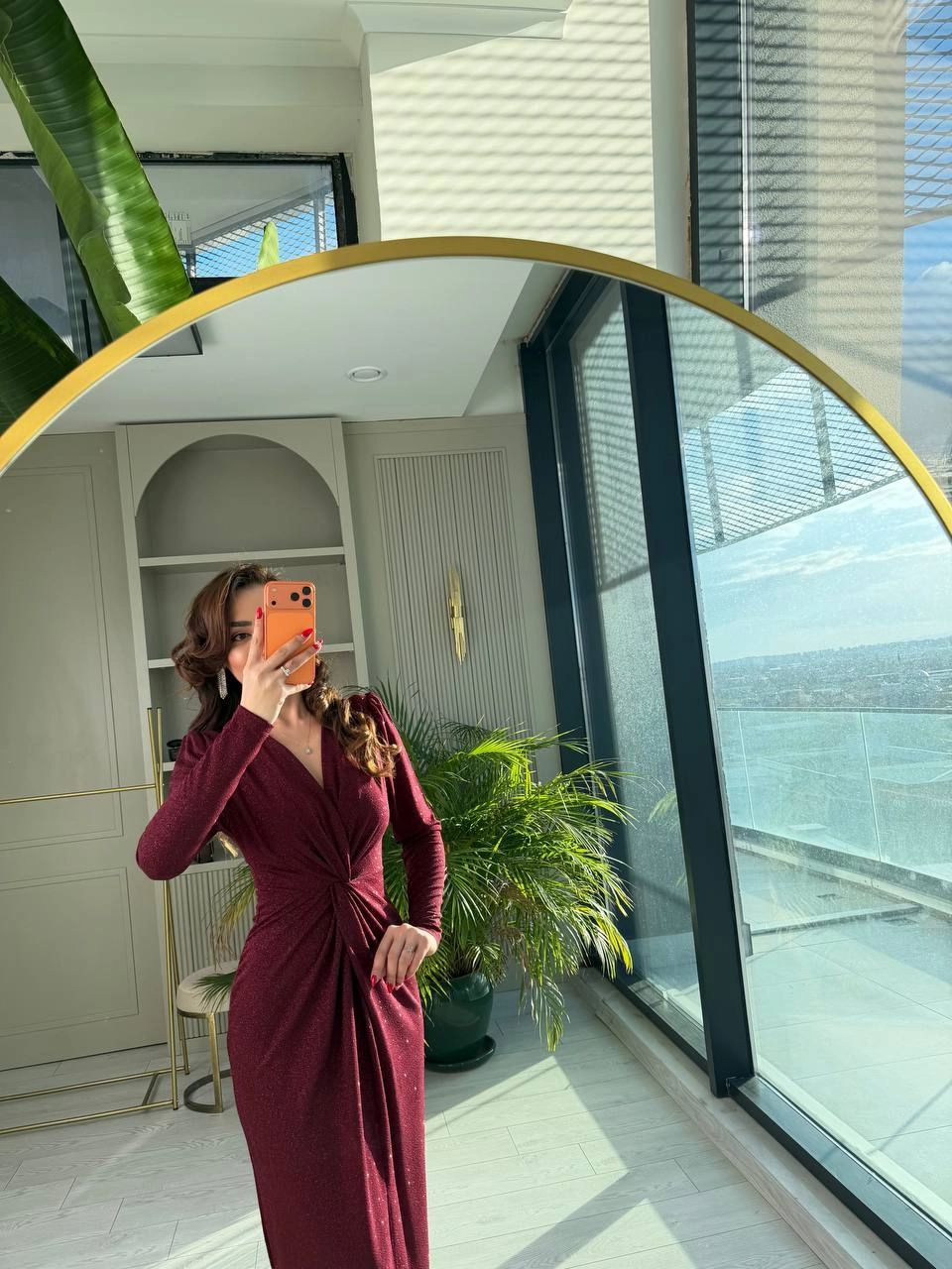 Bordo%20Düğüm%20Detaylı%20Işıltılı%20Kumaş%20Likralı%20Elbise