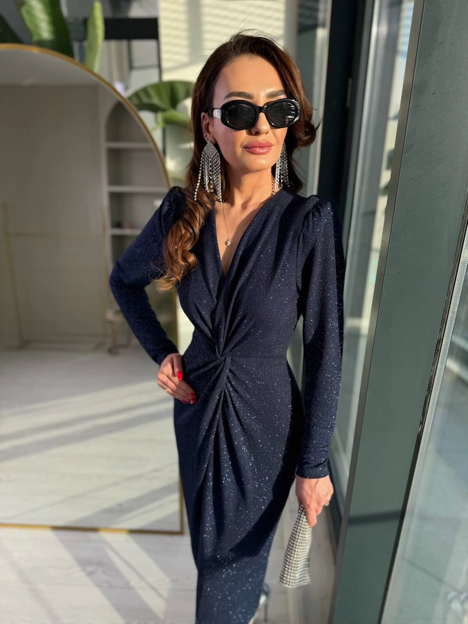 Lacivert%20Düğüm%20Detaylı%20Işıltılı%20Kumaş%20Likralı%20Elbise