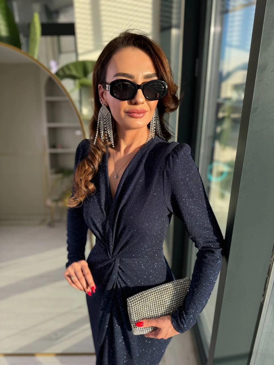 Lacivert%20Düğüm%20Detaylı%20Işıltılı%20Kumaş%20Likralı%20Elbise