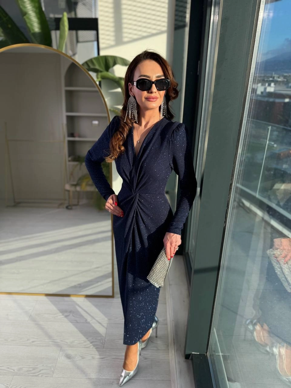 Lacivert%20Düğüm%20Detaylı%20Işıltılı%20Kumaş%20Likralı%20Elbise