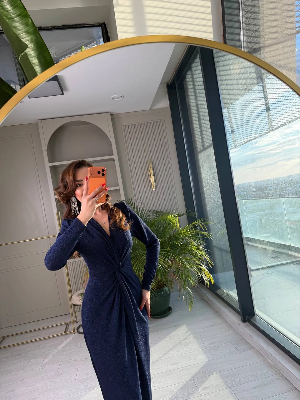 Lacivert%20Düğüm%20Detaylı%20Işıltılı%20Kumaş%20Likralı%20Elbise