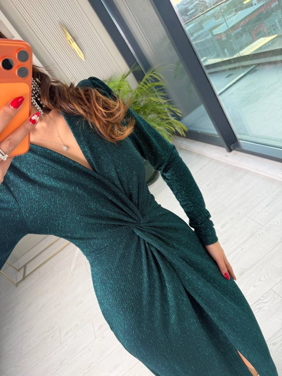 Zümrüt%20Düğüm%20Detaylı%20Işıltılı%20Kumaş%20Likralı%20Elbise