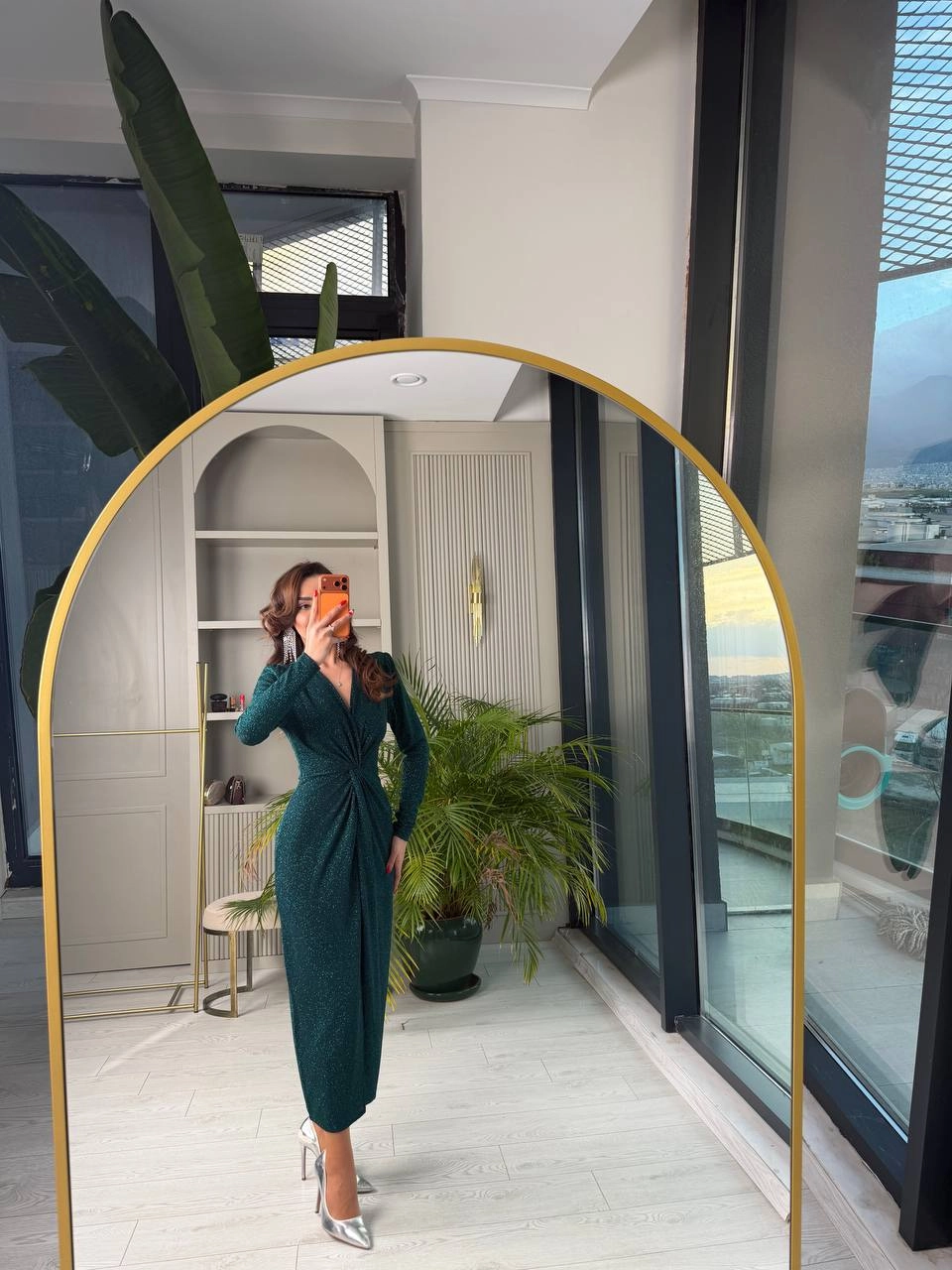 Zümrüt%20Düğüm%20Detaylı%20Işıltılı%20Kumaş%20Likralı%20Elbise