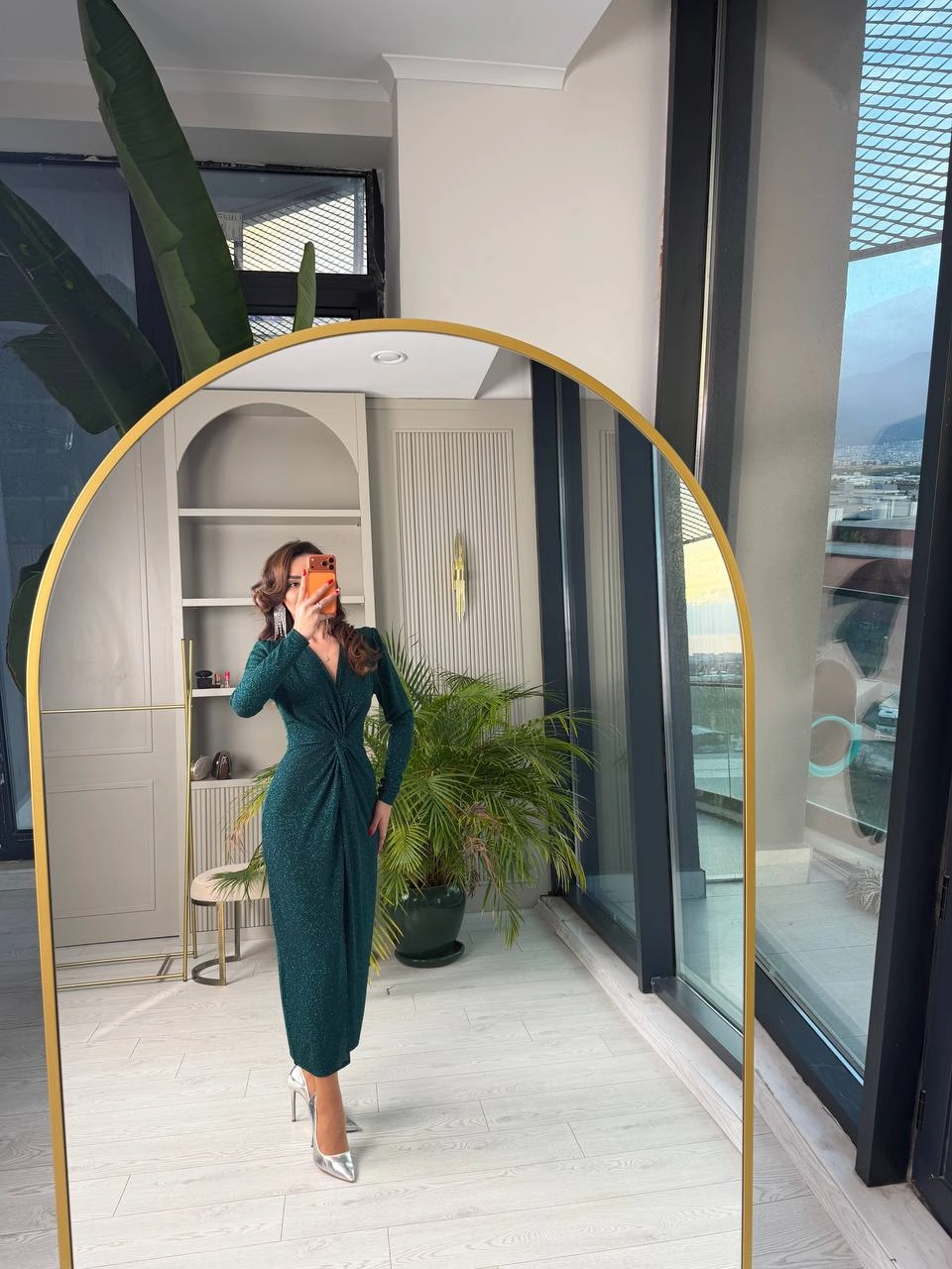 Zümrüt%20Düğüm%20Detaylı%20Işıltılı%20Kumaş%20Likralı%20Elbise