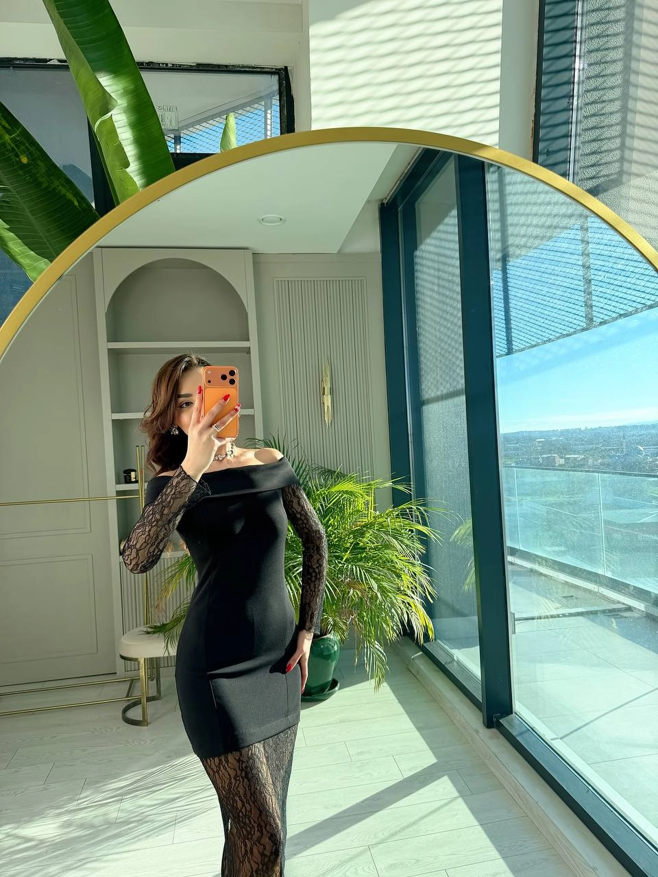 Tasarım%20Dantel%20Detay%20Kayık%20Yaka%20Atlas%20Kumaş%20Elbise