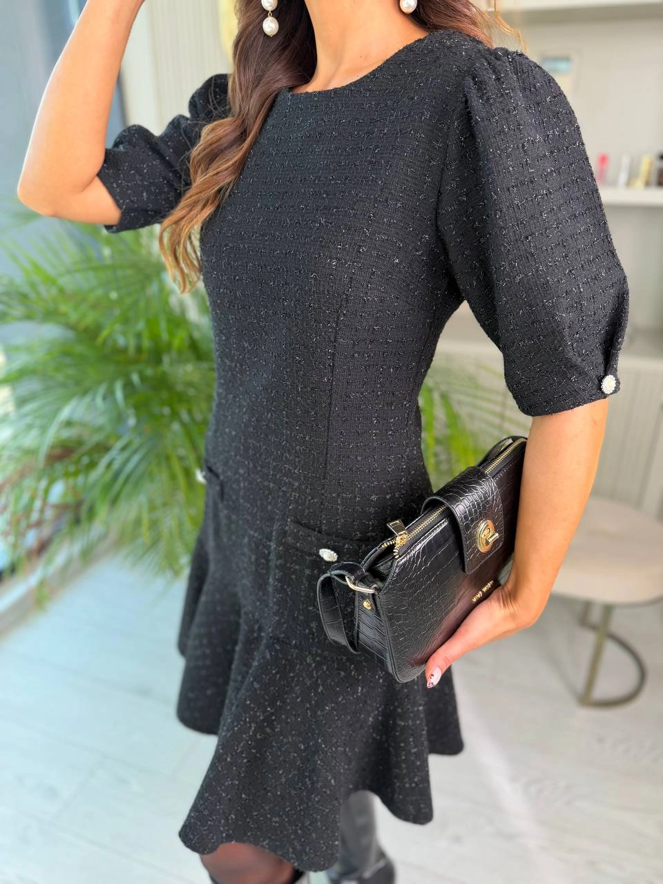 Siyah%20Kol%20Detay%20İnci%20Düğmeli%20Tuvid%20Kumaş%20Elbise