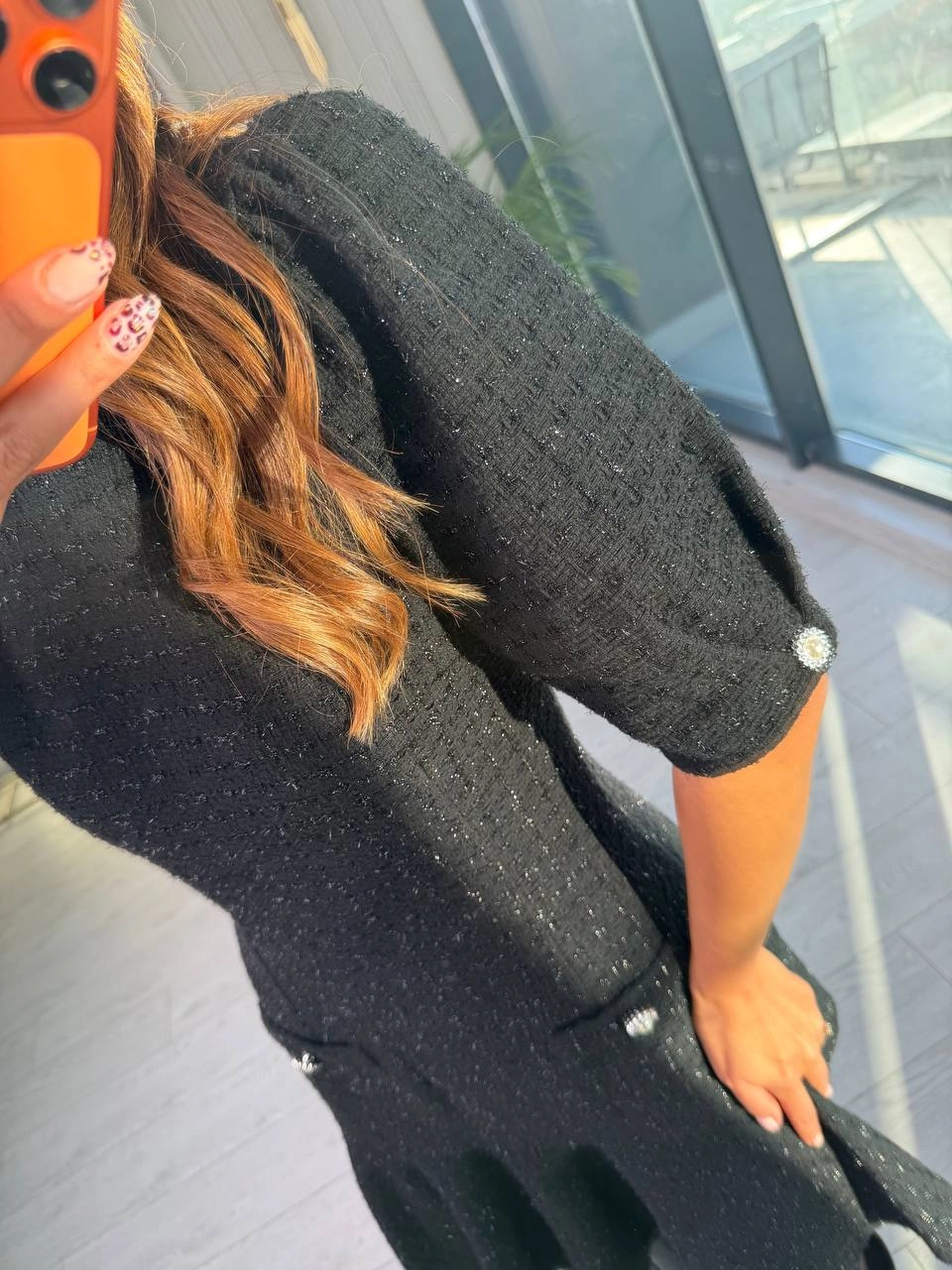 Siyah%20Kol%20Detay%20İnci%20Düğmeli%20Tuvid%20Kumaş%20Elbise