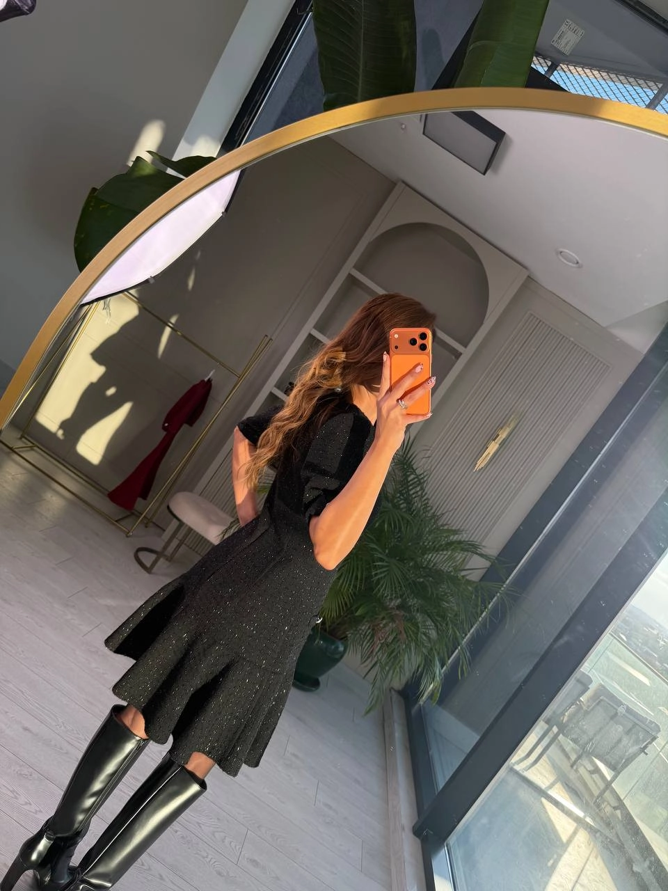 Siyah%20Kol%20Detay%20İnci%20Düğmeli%20Tuvid%20Kumaş%20Elbise