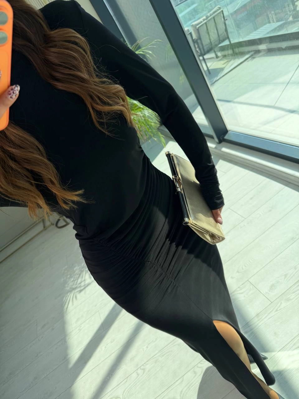 Tasarım%20Siyah%20Sırt%20Dekolte%20Ve%20Kolye%20Detaylı%20Likralı%20İthal%20Cendy%20Elbise