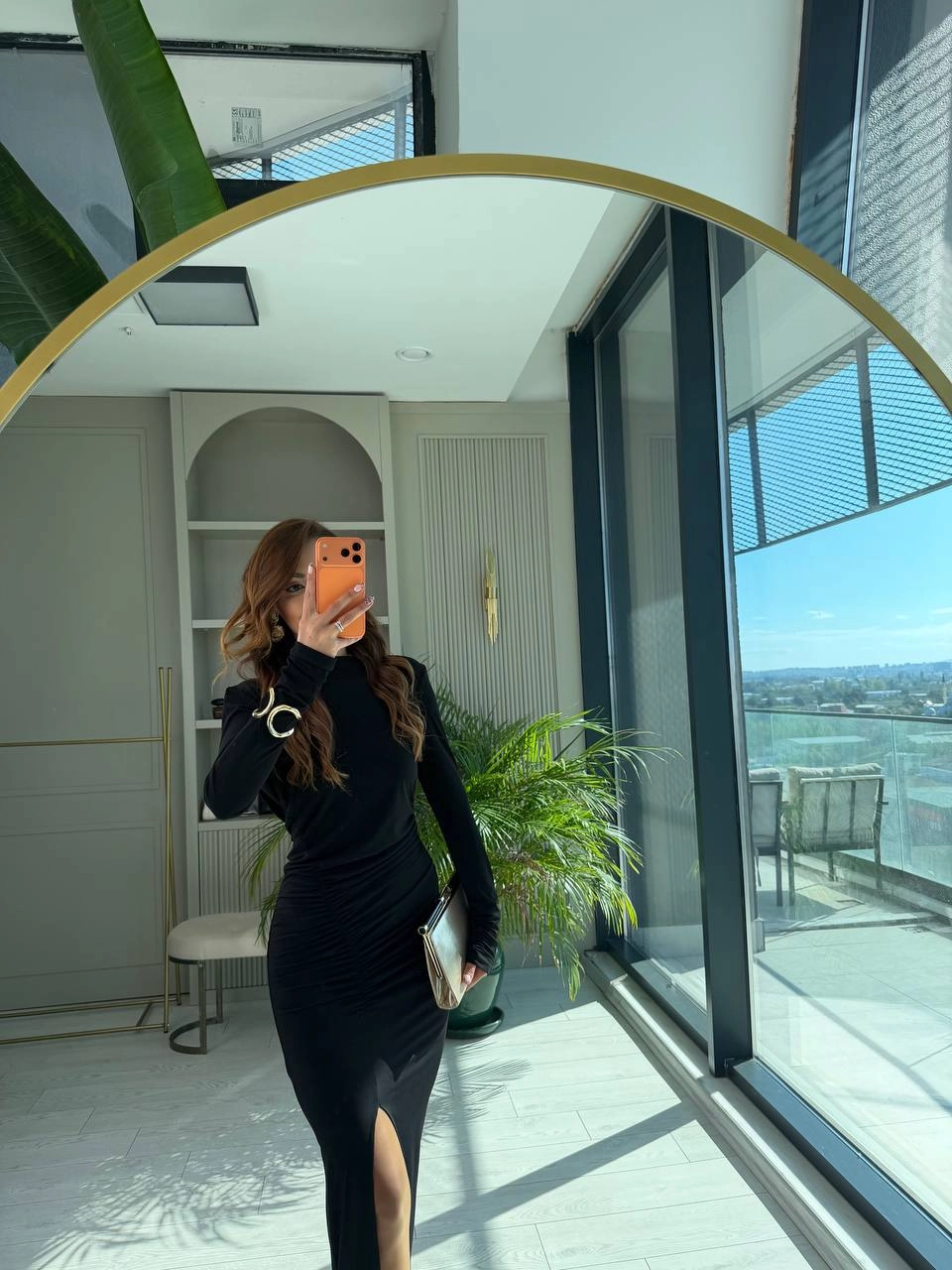 Tasarım%20Siyah%20Sırt%20Dekolte%20Ve%20Kolye%20Detaylı%20Likralı%20İthal%20Cendy%20Elbise