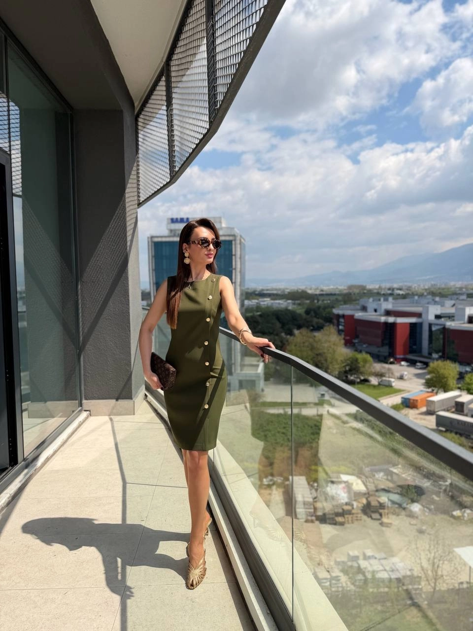 Haki%20Düğme%20Detaylı%20Lüks%20Double%20Atlas%20Kumaş%20Elbise