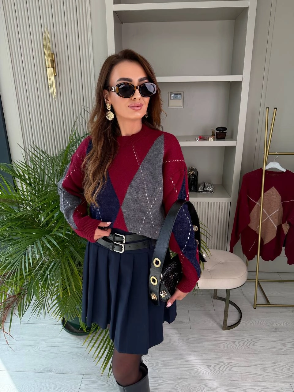 Bordo%20Zemin%20Lacivert%20Gri%20Baklava%20Desenli%20Kazak