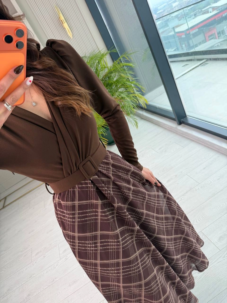 Kahverengi%20Ekose%20Desen%20Kemerli%20Astarlı%20Elbise