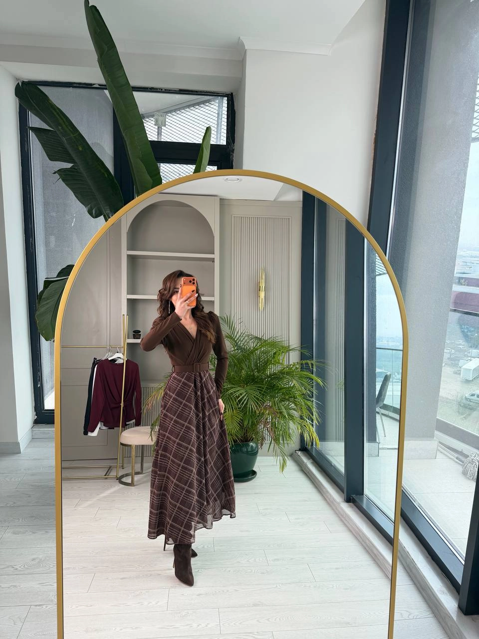 Kahverengi%20Ekose%20Desen%20Kemerli%20Astarlı%20Elbise