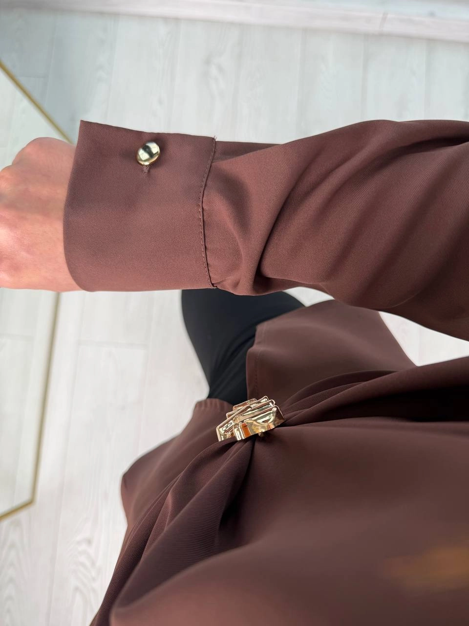 Kahverengi%20Bel%20Detay%20Krep%20Saten%20Bluz