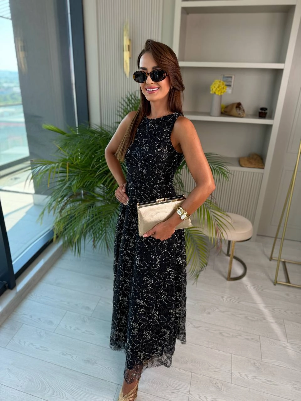 Siyah%20İşleme%20Detaylı%20Astarlı%20Elbise