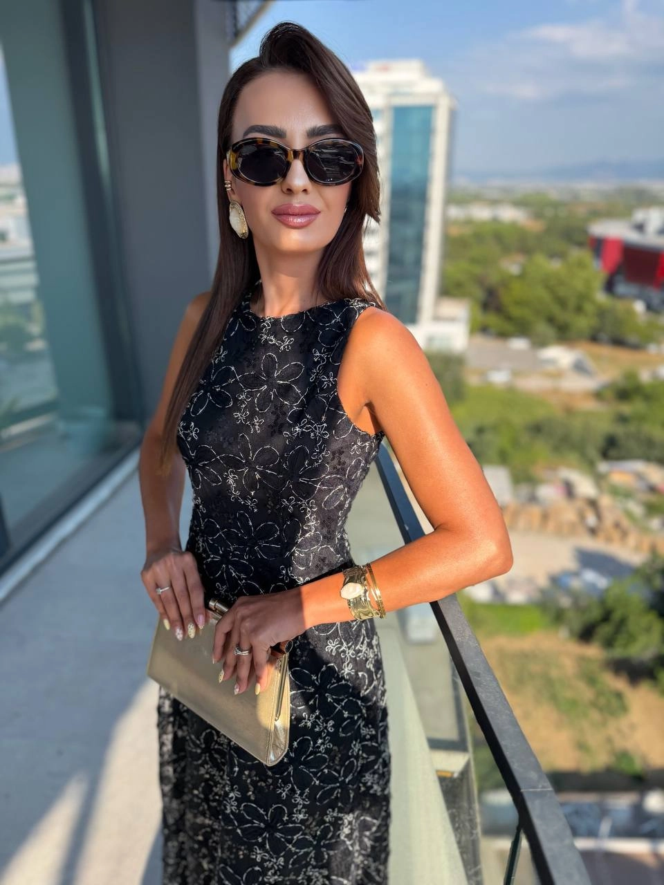 Siyah%20İşleme%20Detaylı%20Astarlı%20Elbise