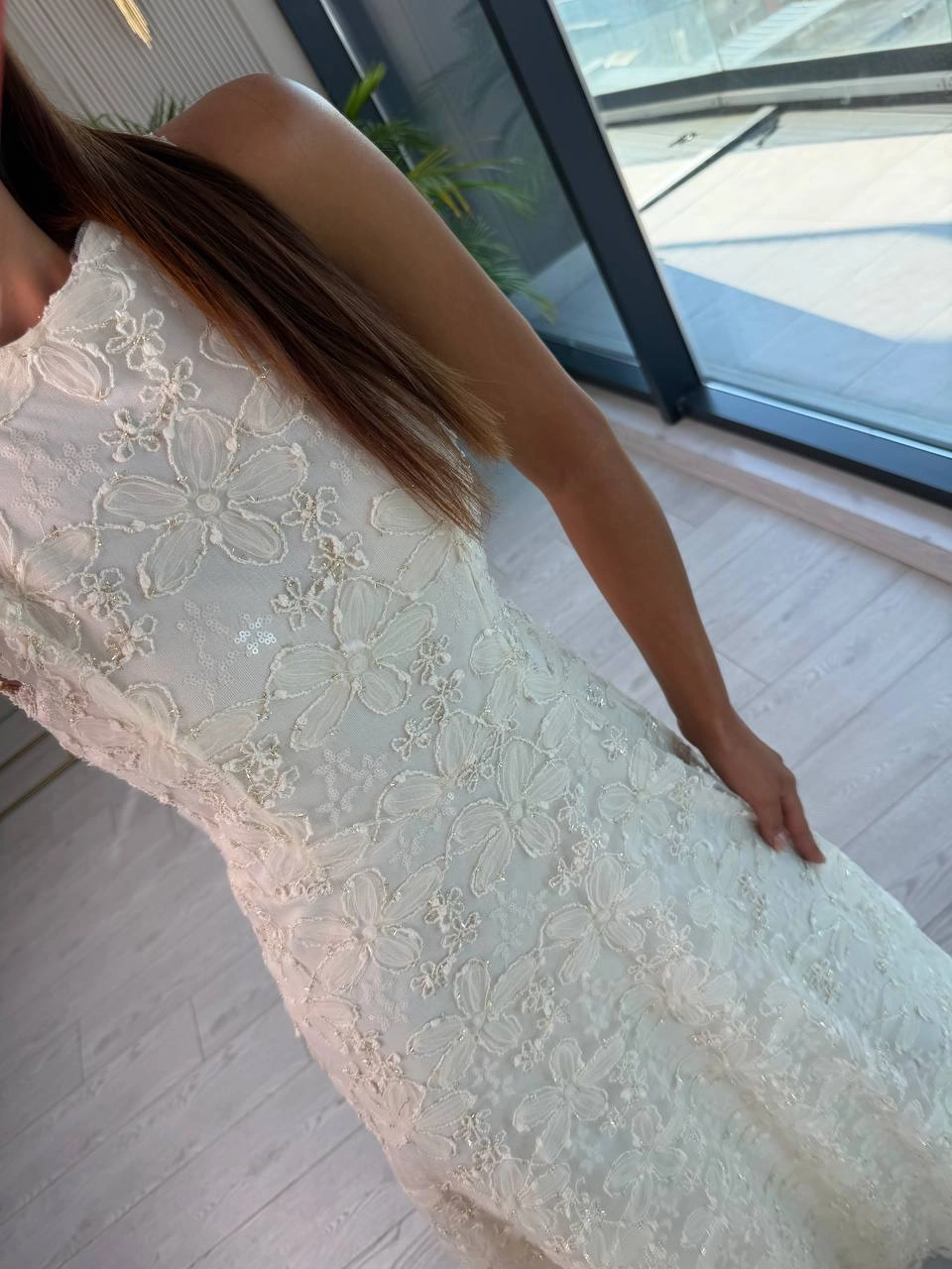 Ekru%20İşleme%20Detaylı%20Astarlı%20Elbise