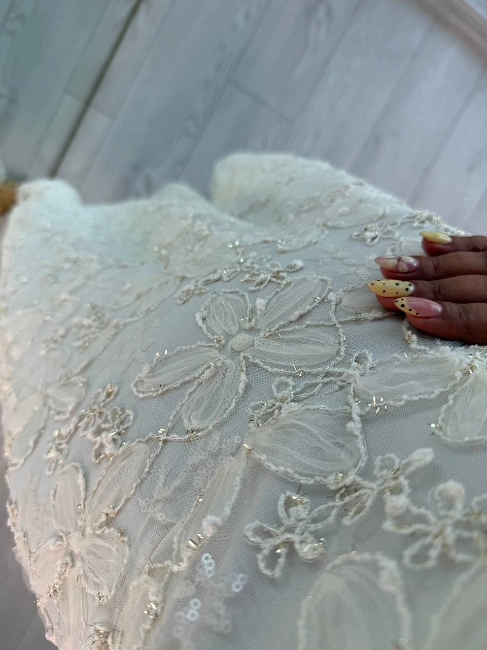 Ekru%20İşleme%20Detaylı%20Astarlı%20Elbise