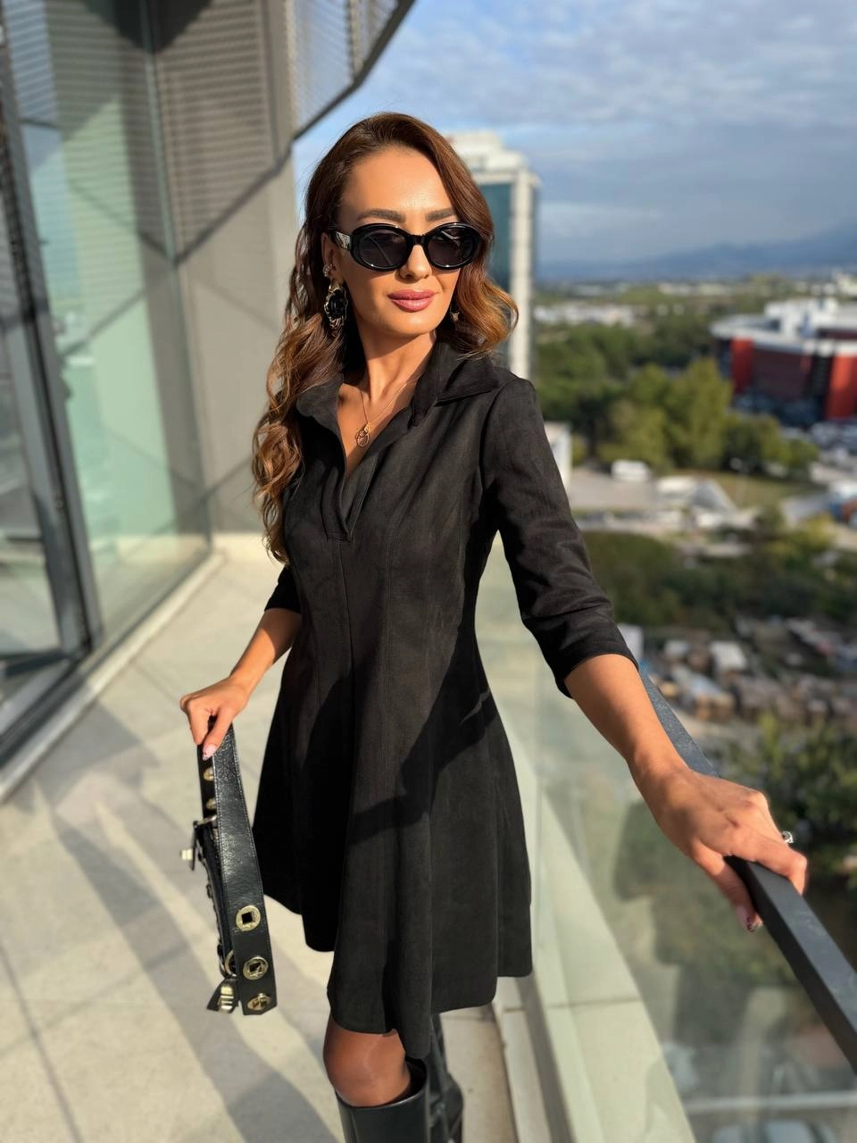 Siyah%20Yaka%20Detay%20Nubuk%20Süet%20Elbise