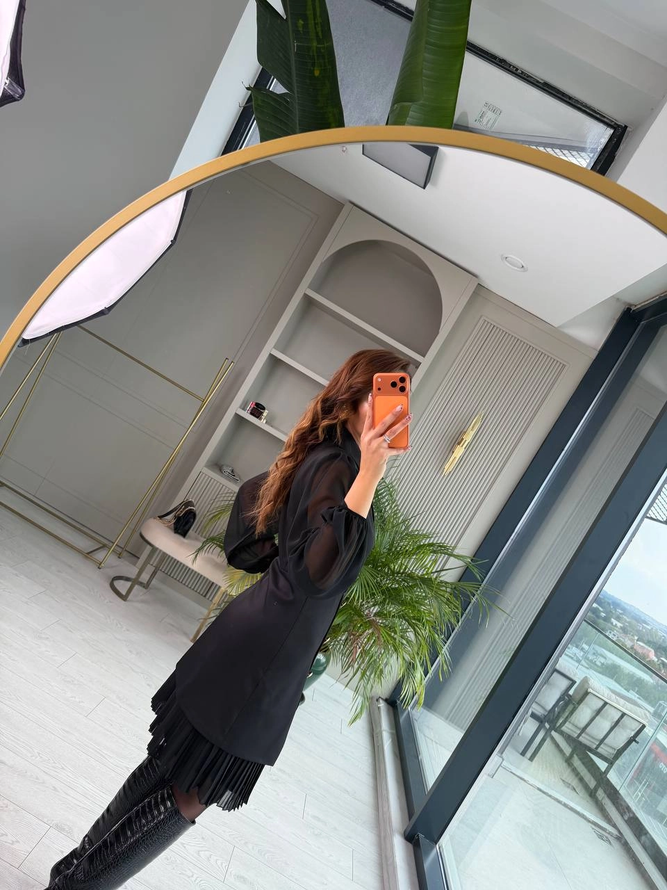 Tasarım%20Siyah%20Pilise%20Detaylı%20Astarlı%20Elbise