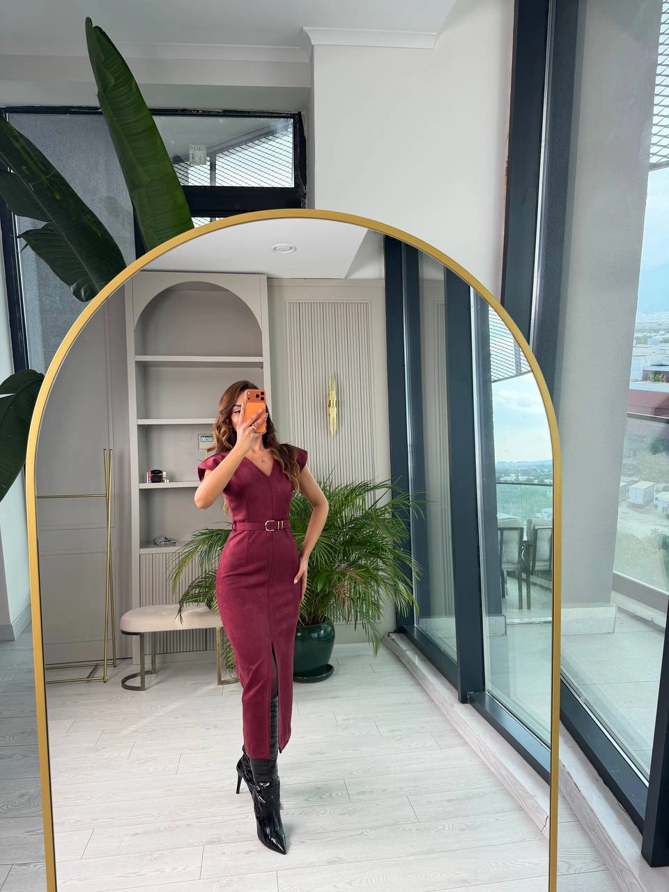 Bordo%20Kemerli%20Vatkalı%20Nubuk%20Süet%20Elbise