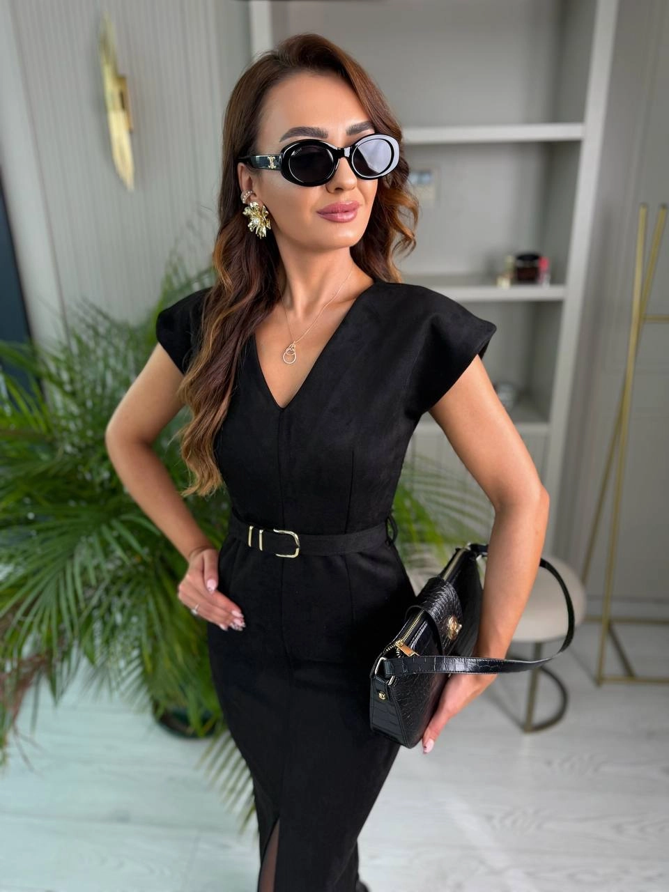 Siyah%20Kemerli%20Vatkalı%20Nubuk%20Süet%20Elbise