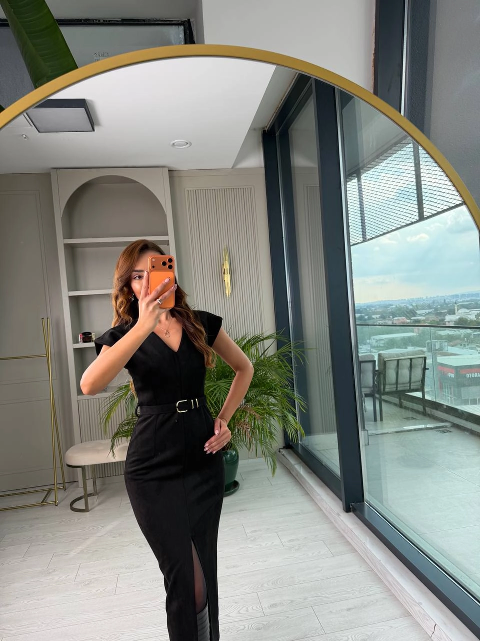 Siyah%20Kemerli%20Vatkalı%20Nubuk%20Süet%20Elbise