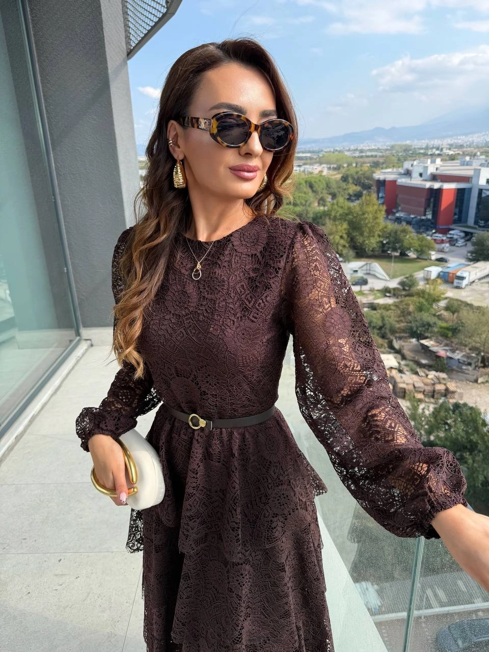 Tasarım%20Kahverengi%20Kat%20Kat%20Kemerli%20Astarlı%20Premium%20Dantel%20Elbise