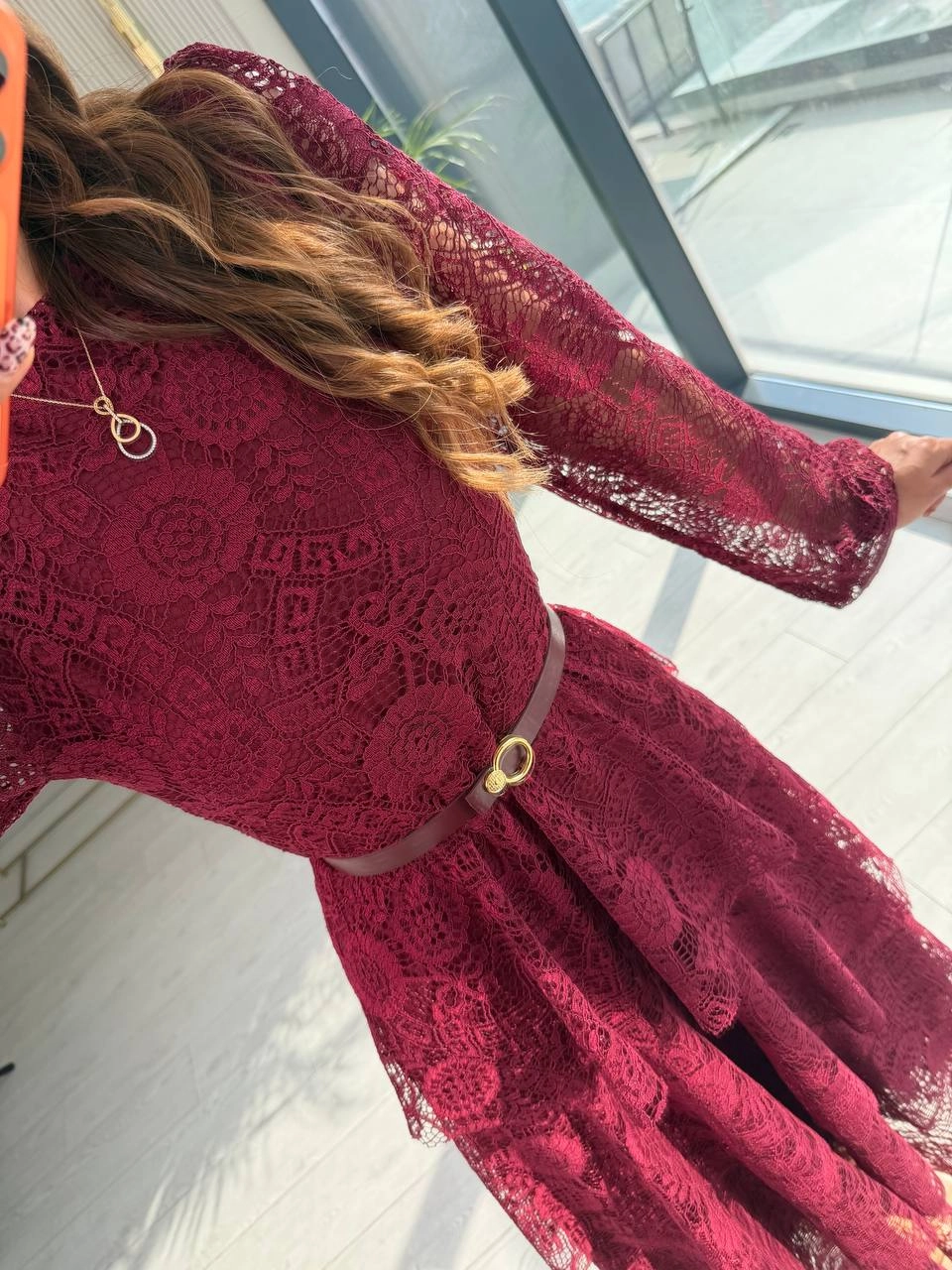 Tasarım%20Bordo%20Kat%20Kat%20Kemerli%20Astarlı%20Premium%20Dantel%20Elbise