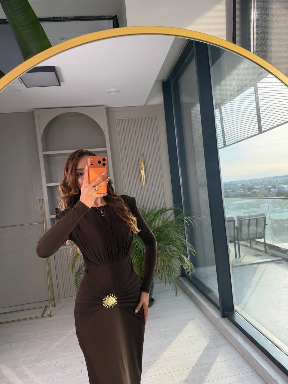 Kahverengi%20Vatkalı%20Bel%20Aksesuar%20Detay%20İthal%20Likralı%20Candy%20Kumaş%20Elbise