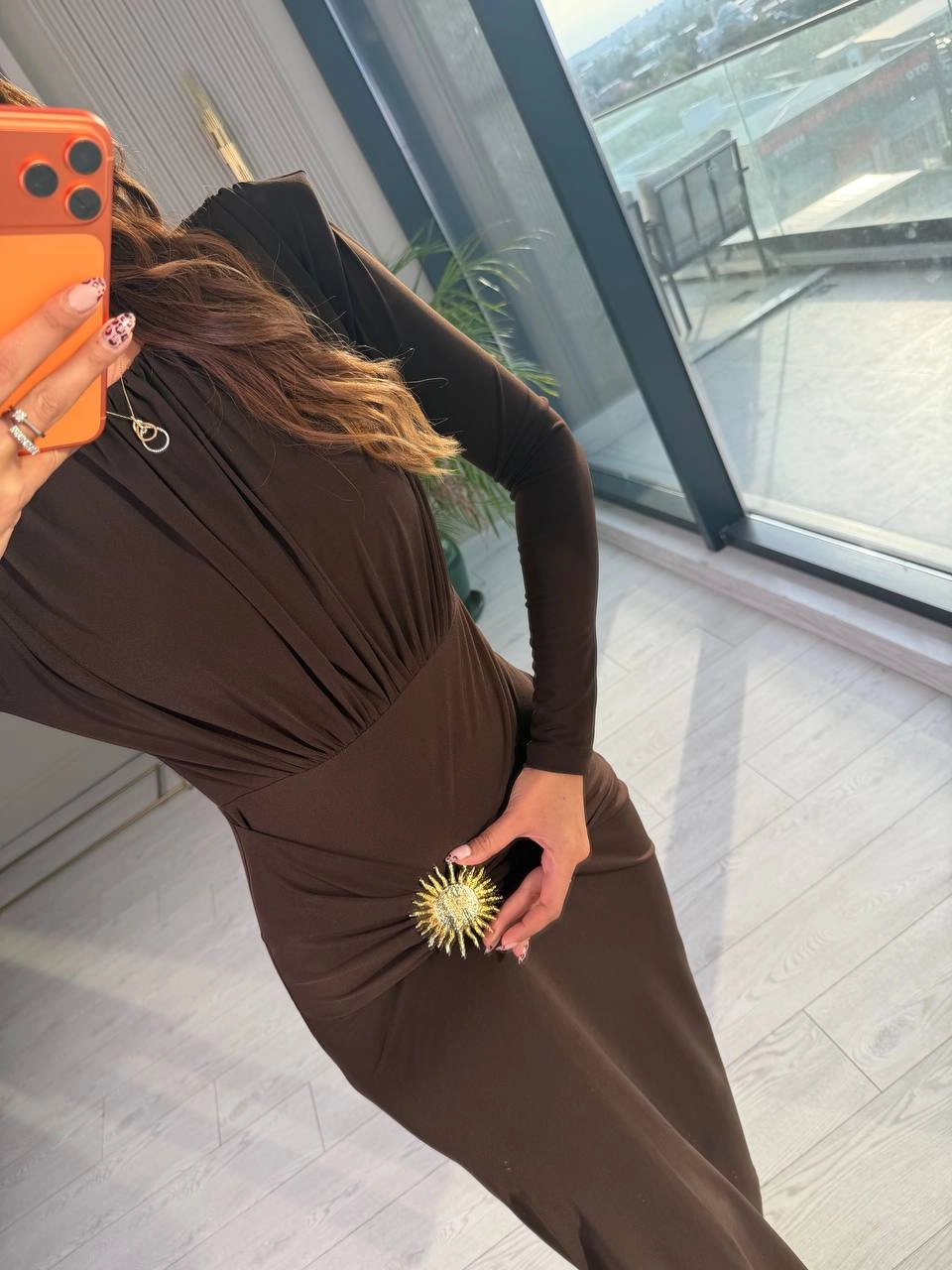 Kahverengi%20Vatkalı%20Bel%20Aksesuar%20Detay%20İthal%20Likralı%20Candy%20Kumaş%20Elbise