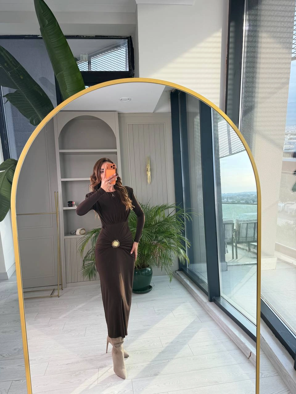 Kahverengi%20Vatkalı%20Bel%20Aksesuar%20Detay%20İthal%20Likralı%20Candy%20Kumaş%20Elbise