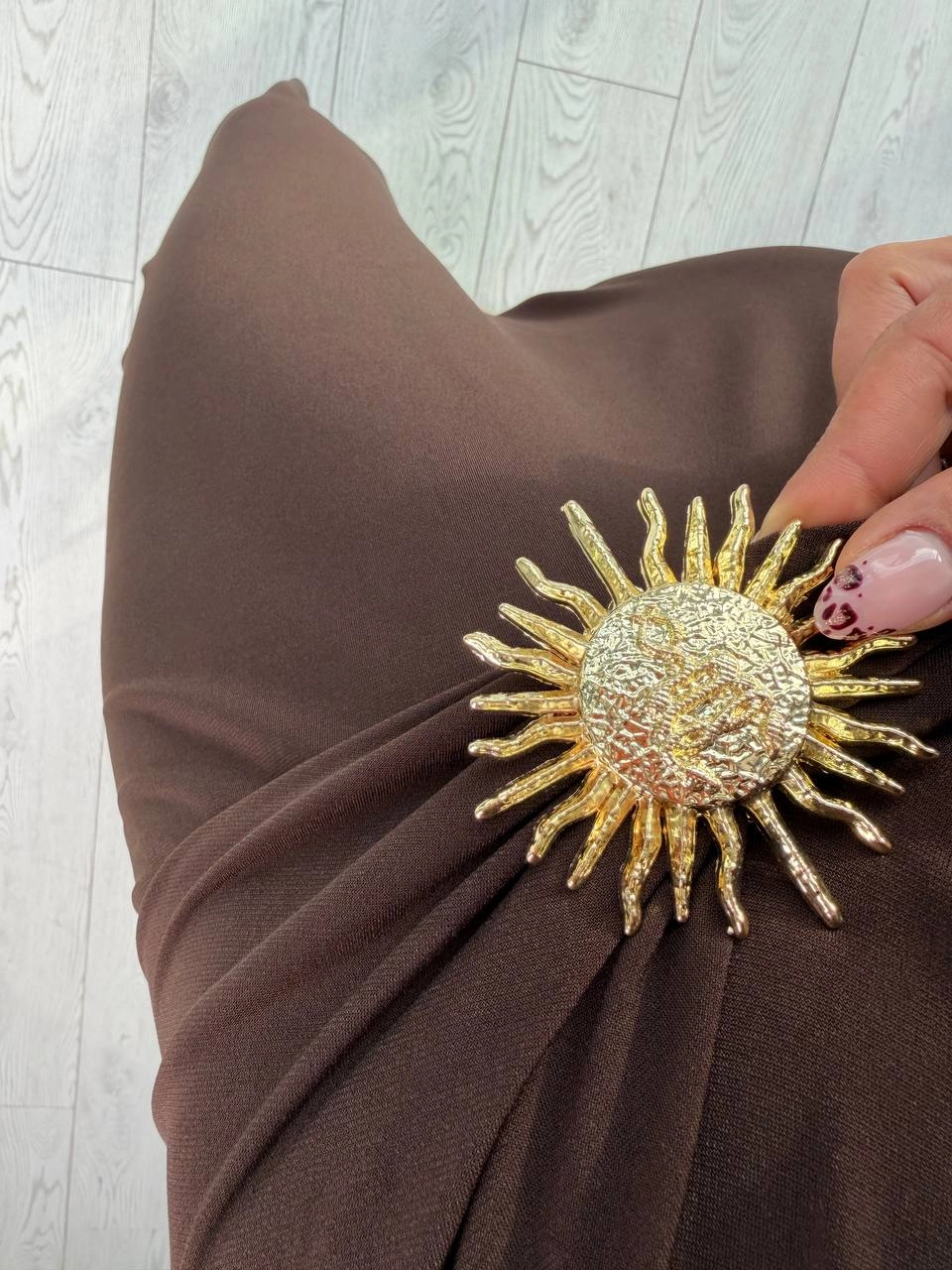 Kahverengi%20Vatkalı%20Bel%20Aksesuar%20Detay%20İthal%20Likralı%20Candy%20Kumaş%20Elbise