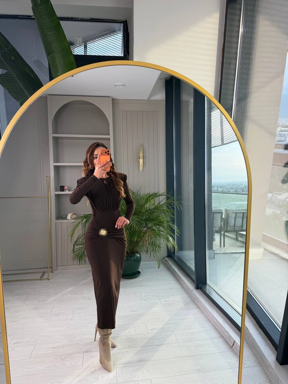 Kahverengi%20Vatkalı%20Bel%20Aksesuar%20Detay%20İthal%20Likralı%20Candy%20Kumaş%20Elbise