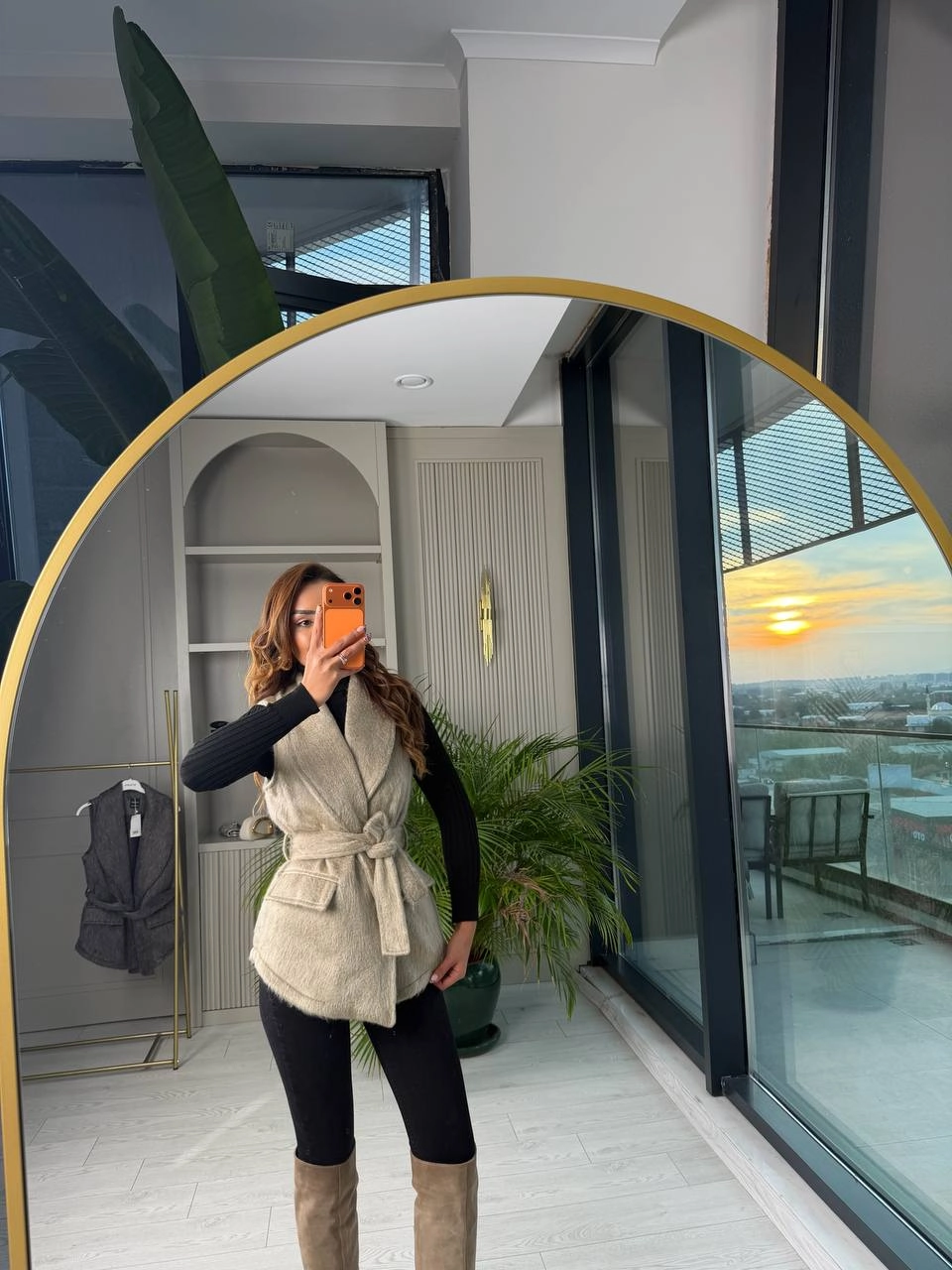 Bej%20Rengi%20Astarlı%20Premium%20Kürk%20Yelek