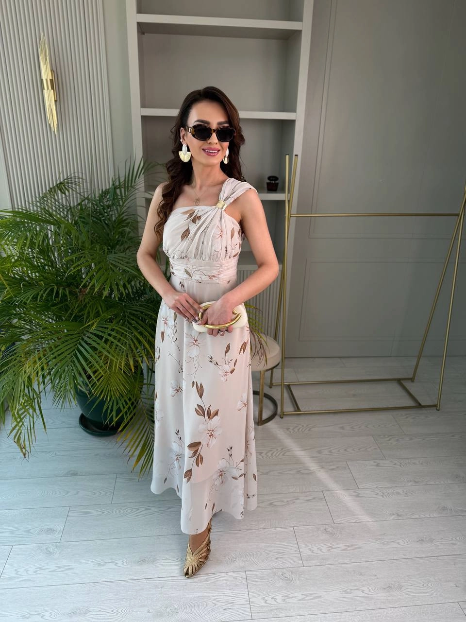 Bej%20Floral%20Desen%20Astarlı%20Helen%20Şifon%20Elbise