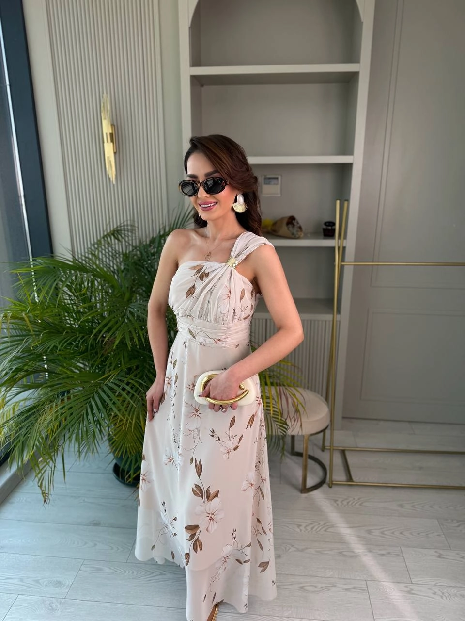 Bej%20Floral%20Desen%20Astarlı%20Helen%20Şifon%20Elbise