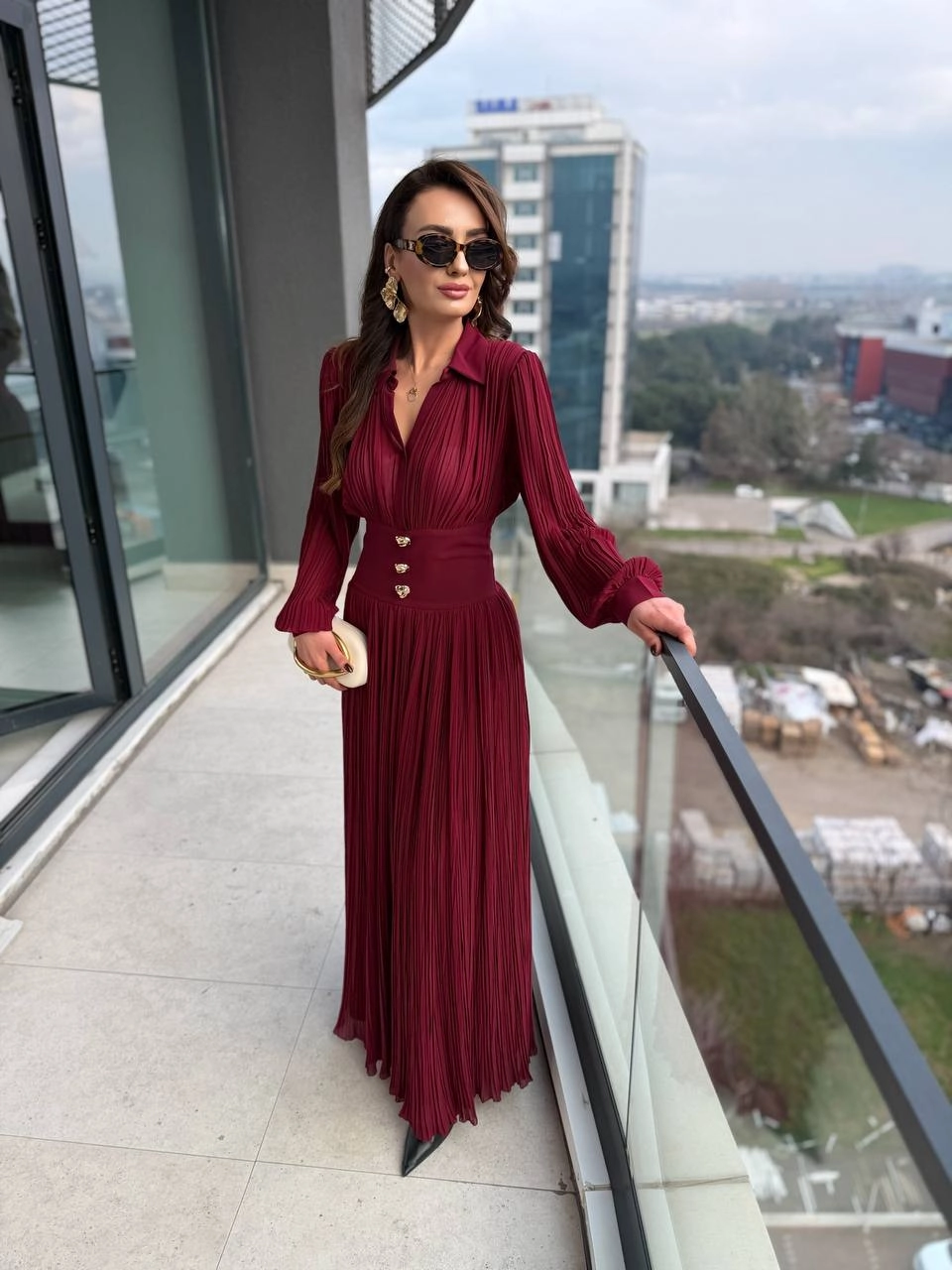 Tasarım%20Bordo%20İnce%20Piliseli%20Bel%20Detay%20Premium%20Şifon%20Elbise