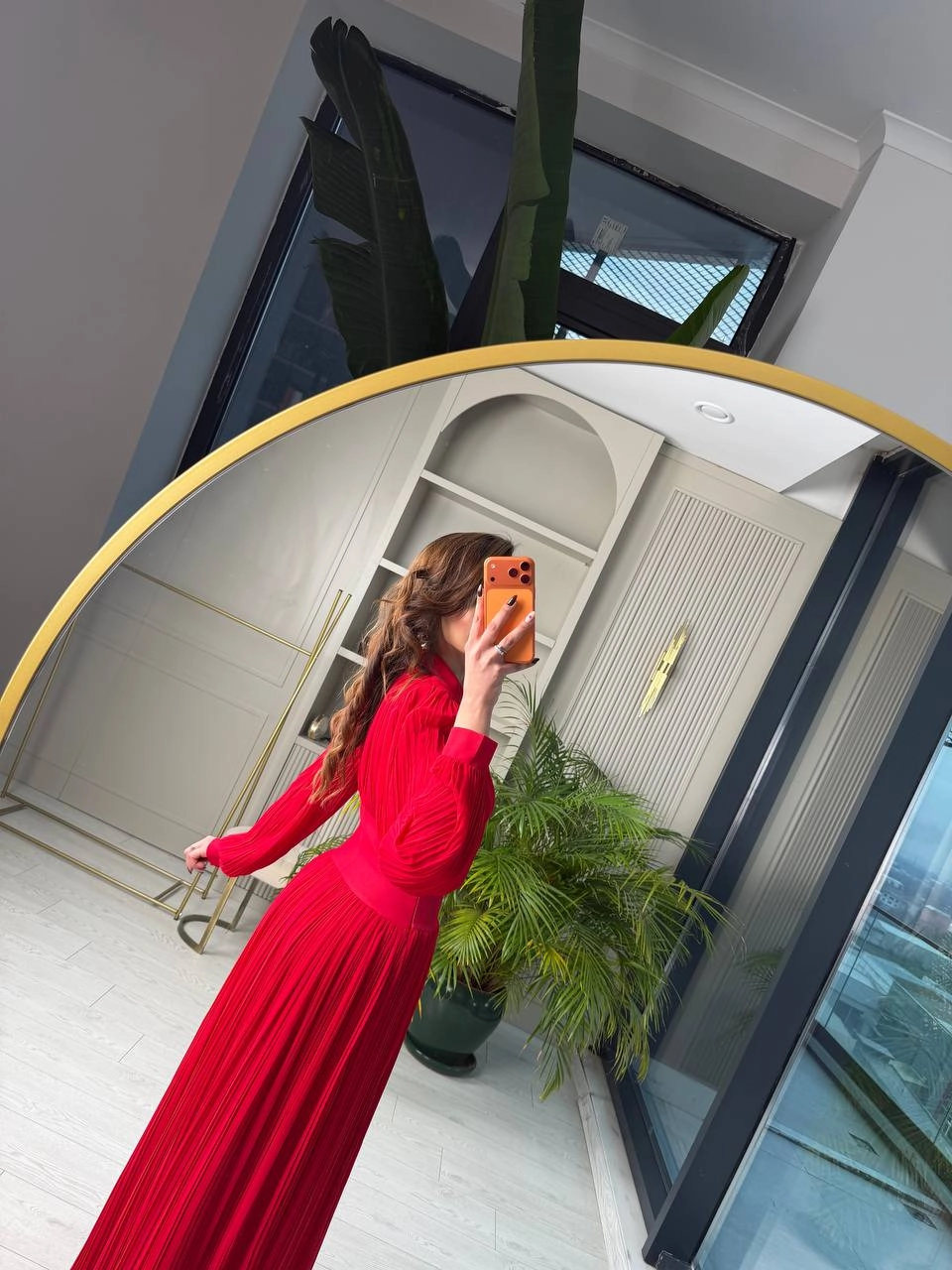 Tasarım%20Kırmızı%20İnce%20Piliseli%20Bel%20Detay%20Premium%20Şifon%20Elbise