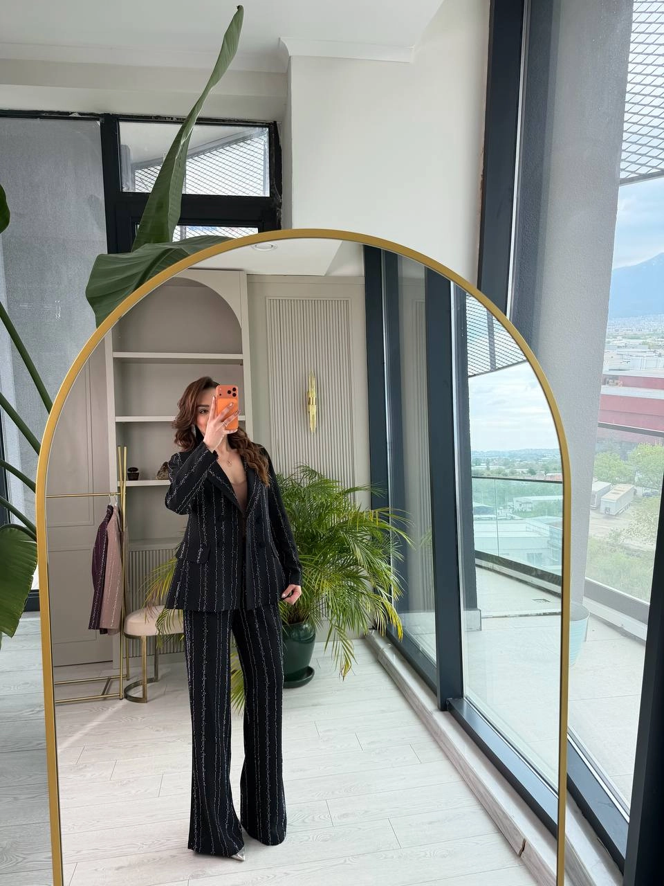 Siyah%20Taş%20Detaylı%20Premium%20Seri%20Takım