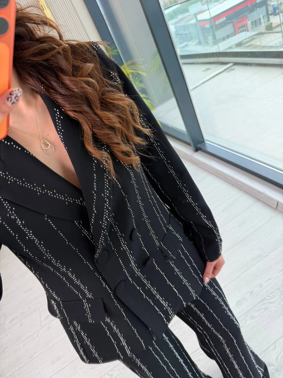 Siyah%20Taş%20Detaylı%20Premium%20Seri%20Takım