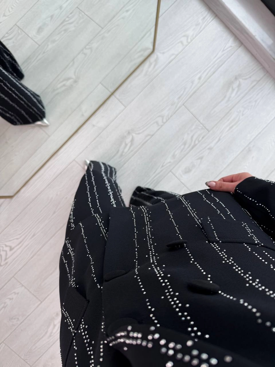 Siyah%20Taş%20Detaylı%20Premium%20Seri%20Takım
