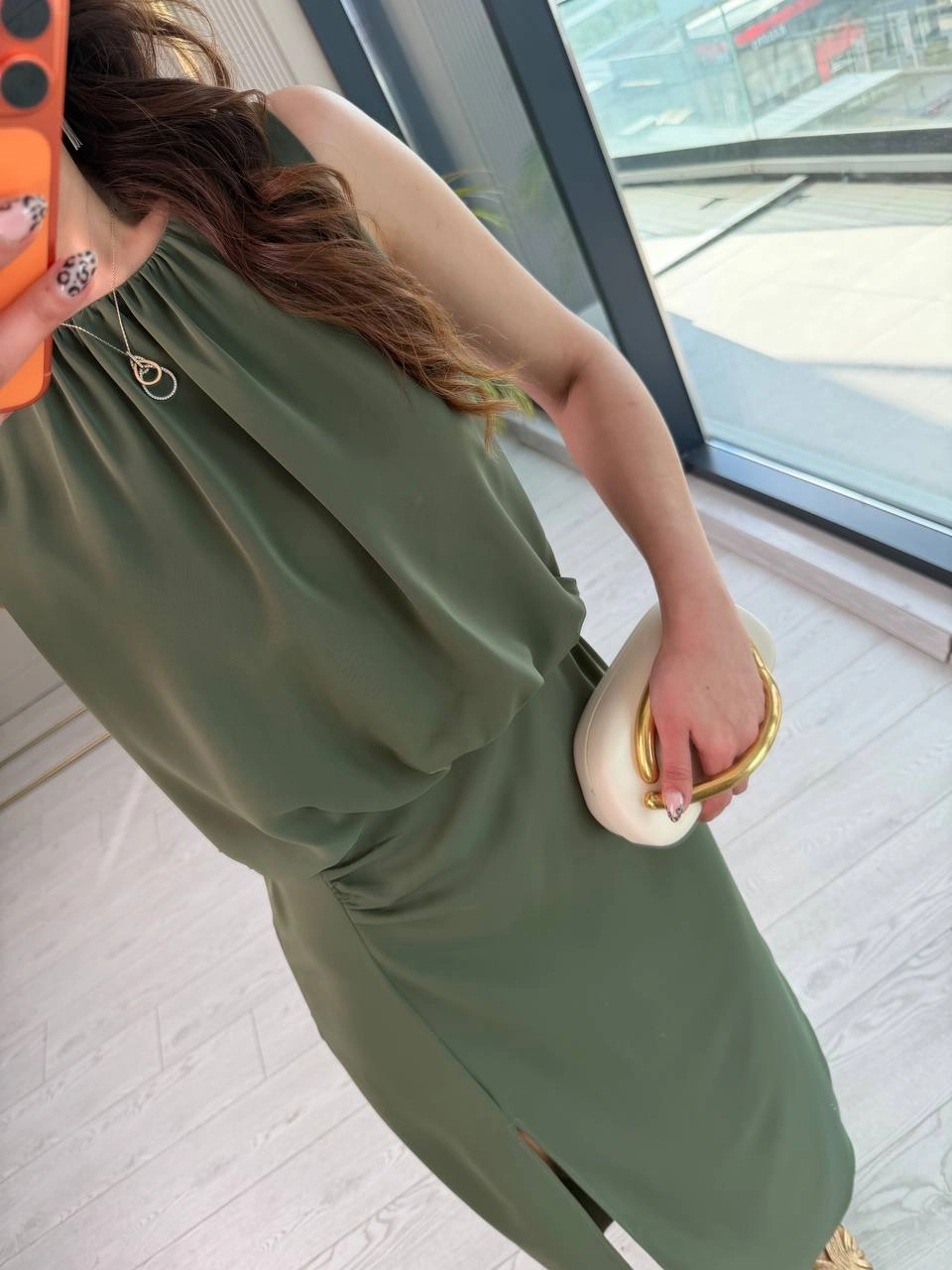 Haki%20Yırtmaç%20Detaylı%20Zara%20Model%20İpekli%20Krep%20Elbise
